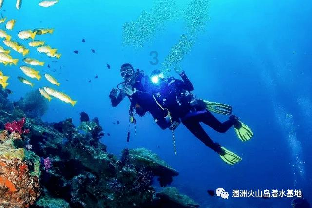 小萌妹的甜美装扮