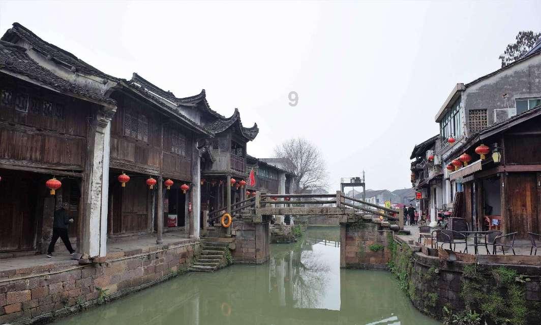 救援聪明的女子
